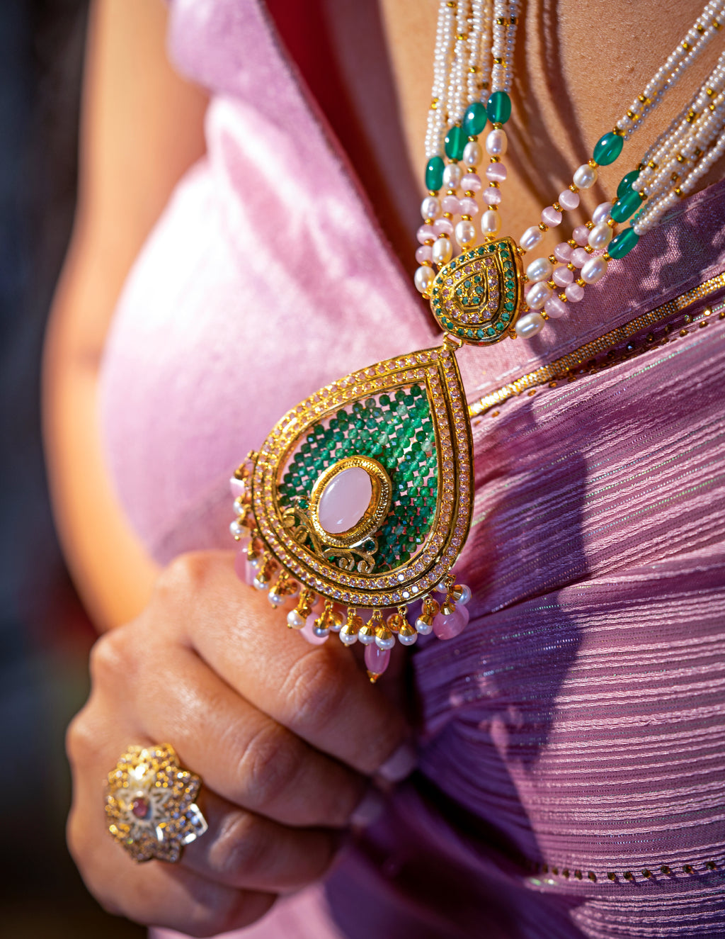 Jadau gold necklace