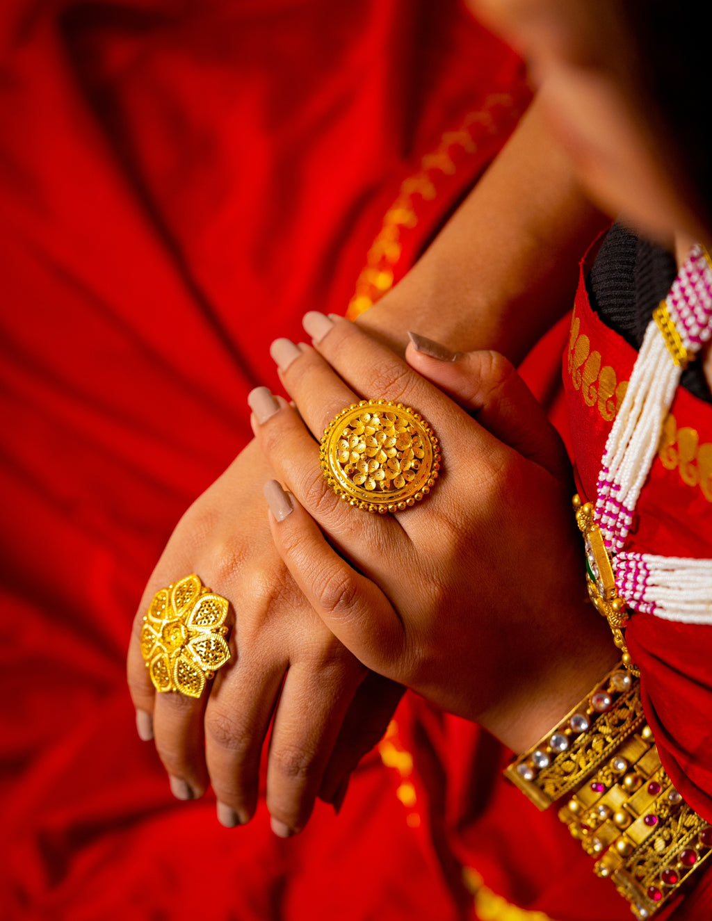 gold ring jewellery
