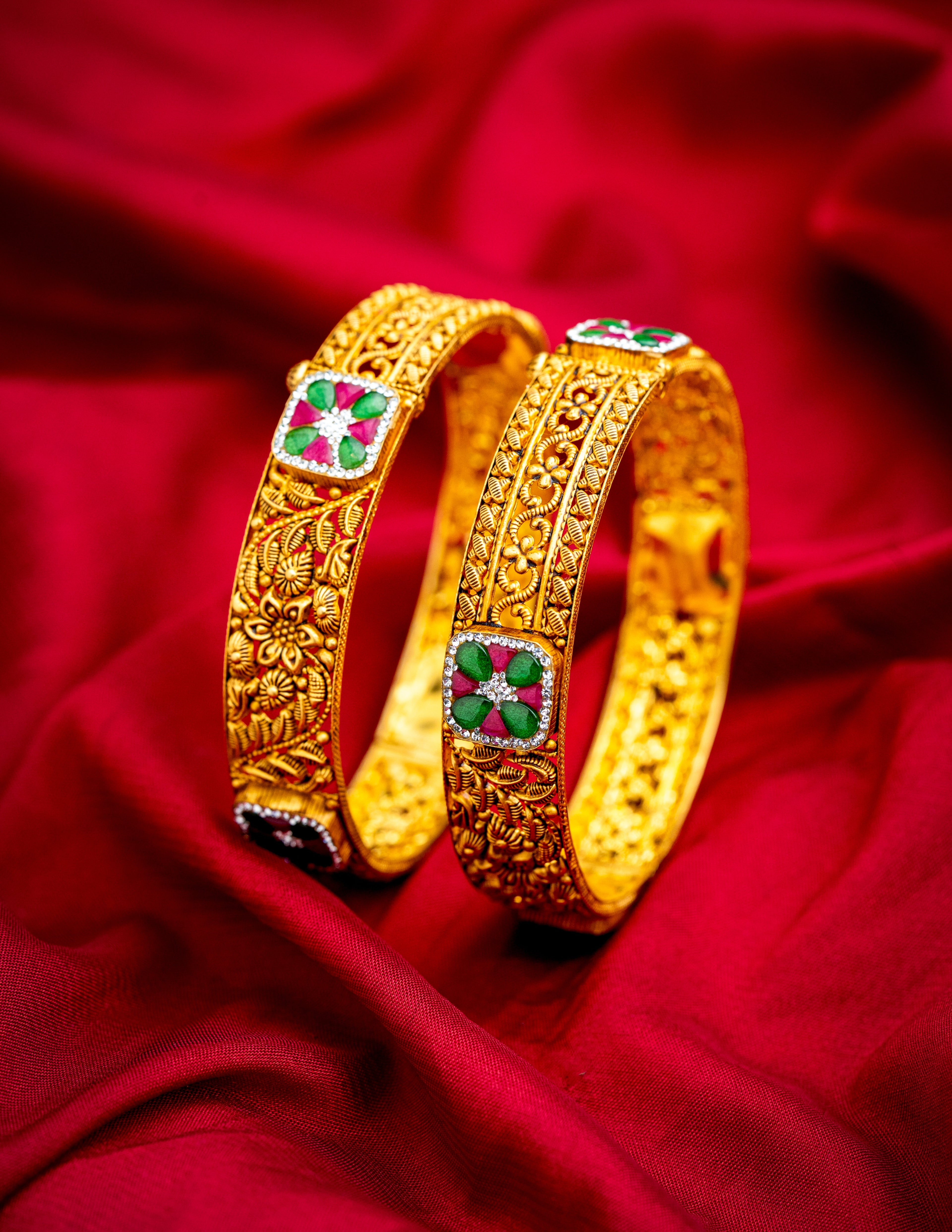 antique gold bangles