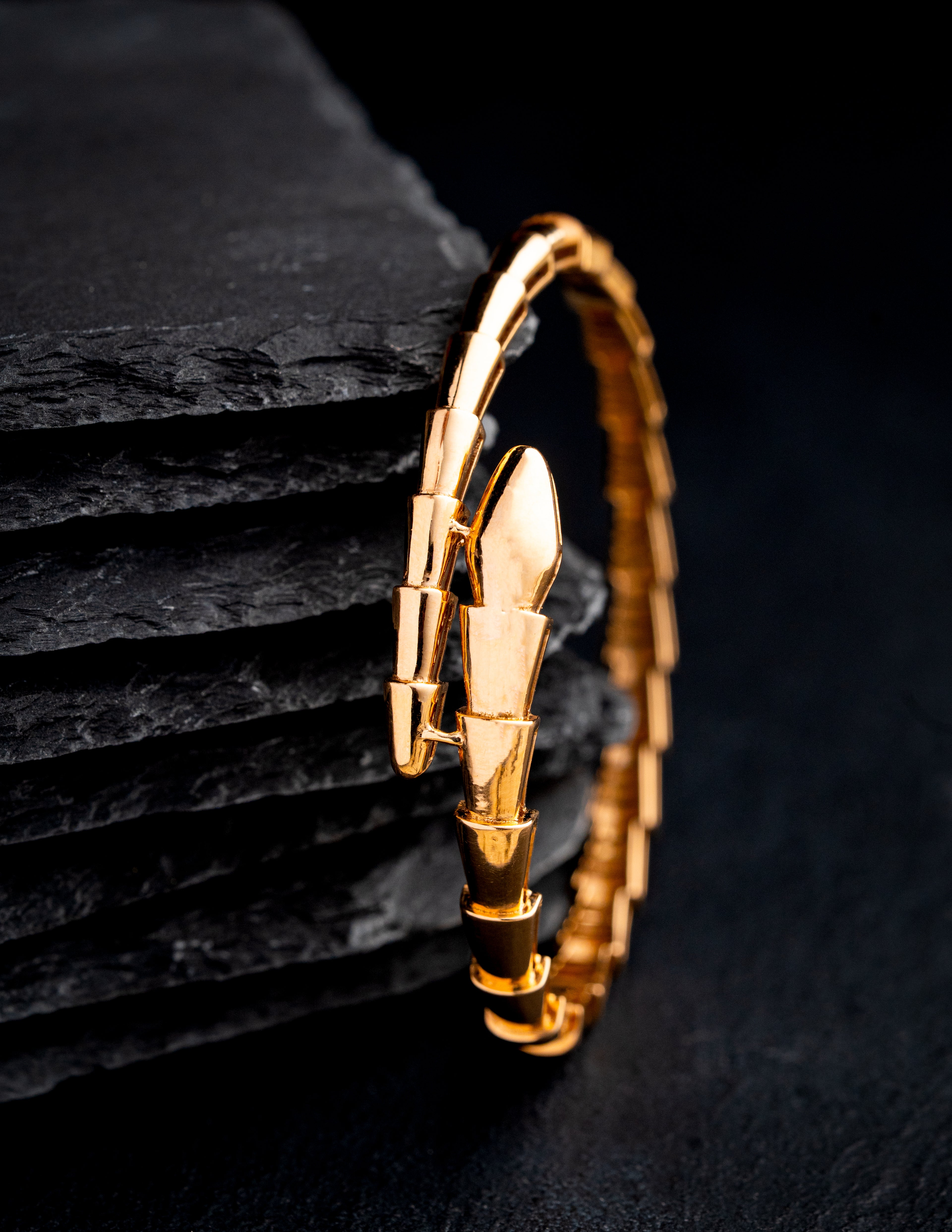 GOLD BRACELET