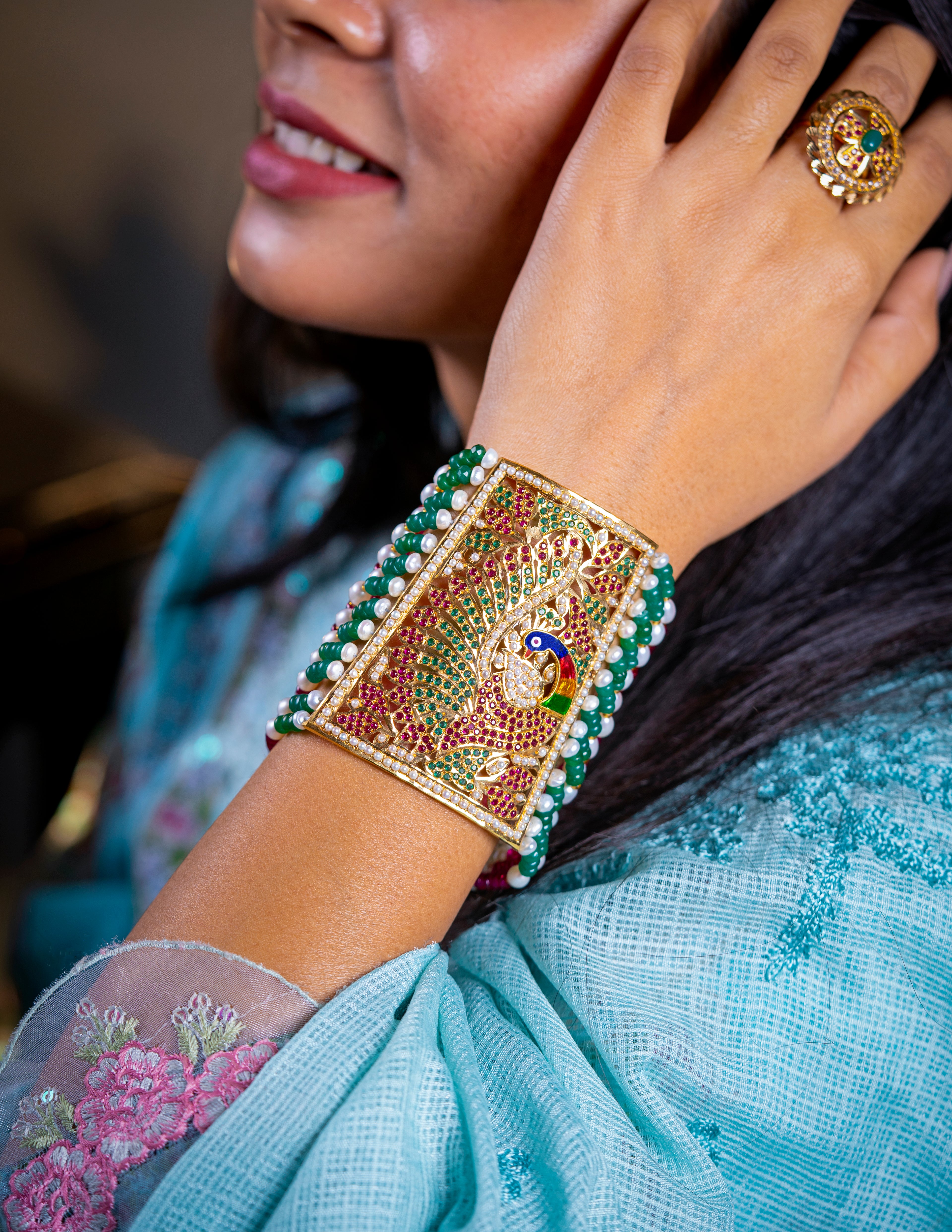 gold jadau jewellery