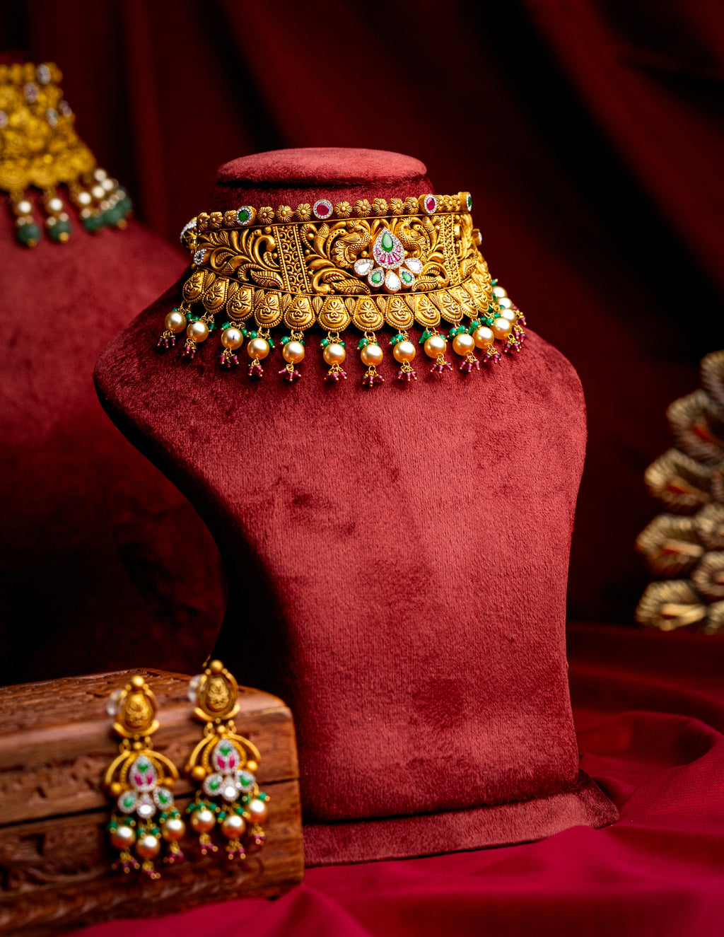 antique gold choker