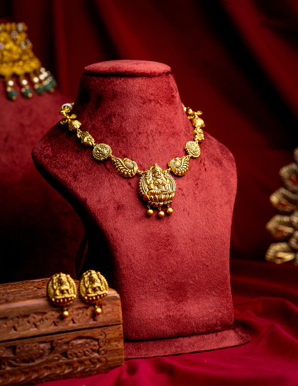 gold temple jewellery