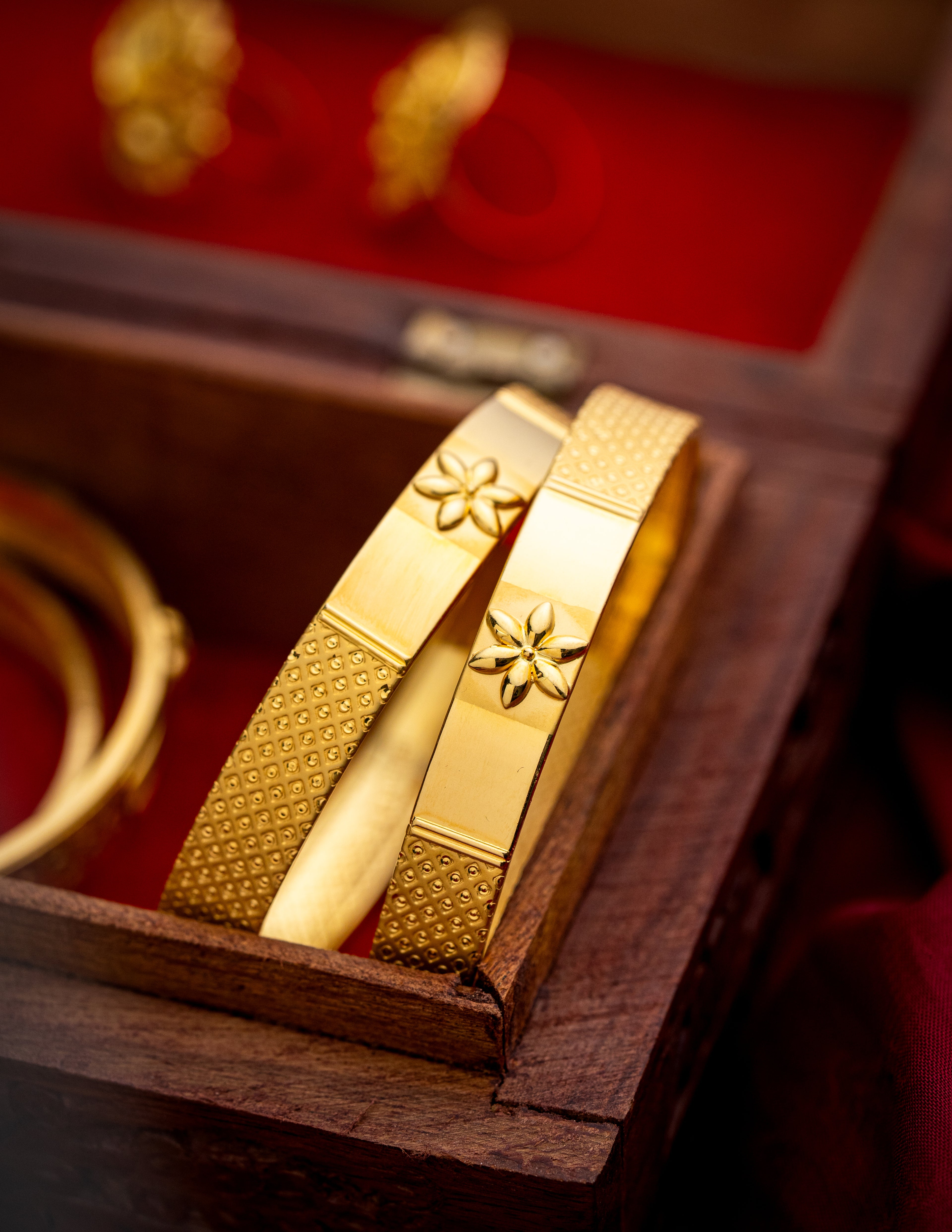 22kt gold bangles for women