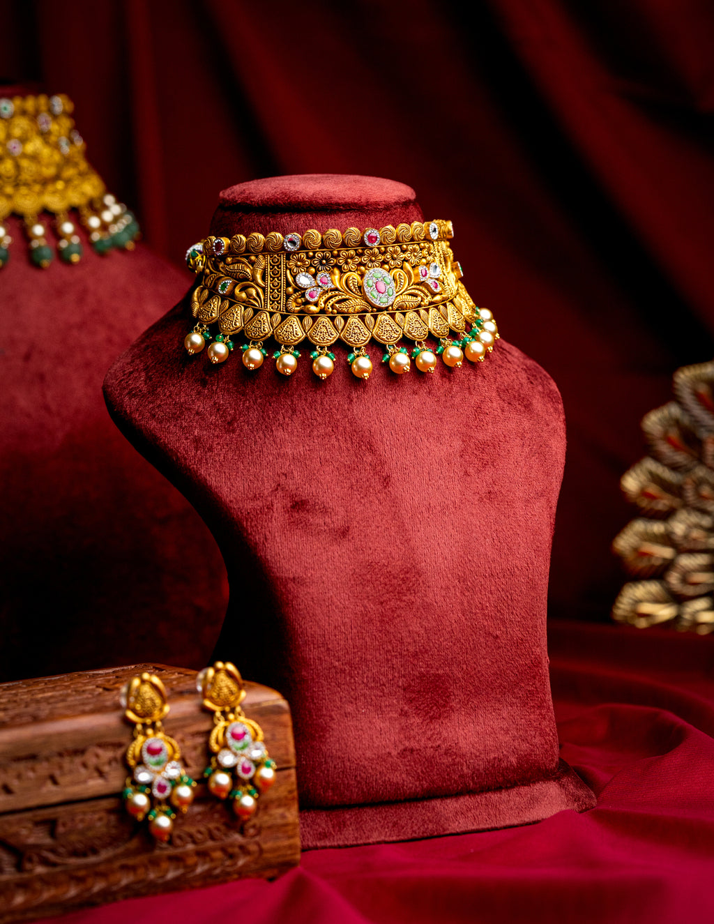 antique gold choker necklace